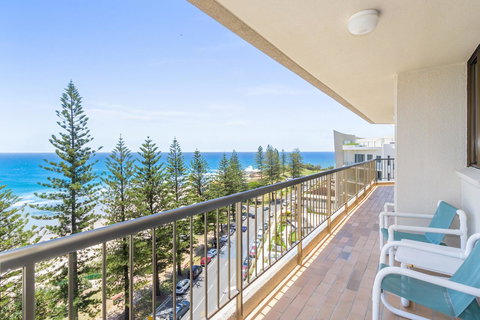 Columbia Beachfront Apartments On Rainbow Bay - Sydney Tourism 27