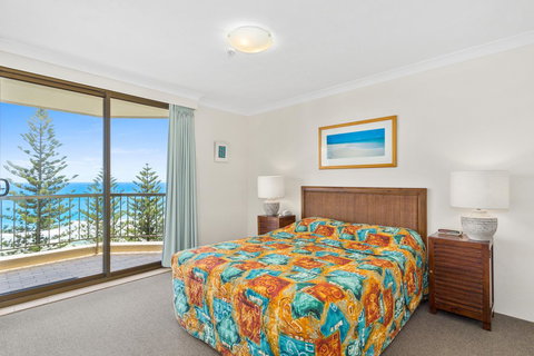 Columbia Beachfront Apartments On Rainbow Bay - Sydney Tourism 34