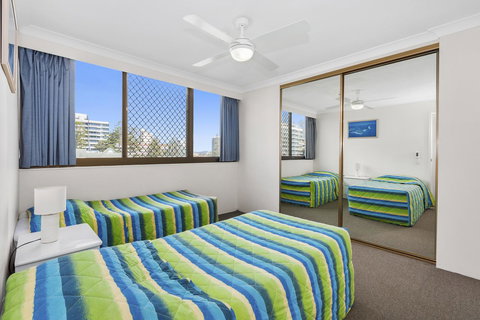 Columbia Beachfront Apartments On Rainbow Bay - Sydney Tourism 32
