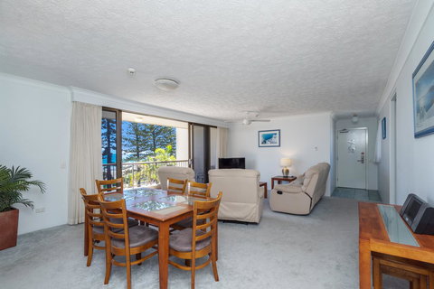 Columbia Beachfront Apartments On Rainbow Bay - Sydney Tourism 13