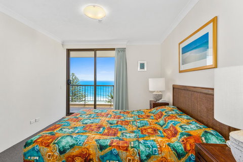 Columbia Beachfront Apartments On Rainbow Bay - Sydney Tourism 33