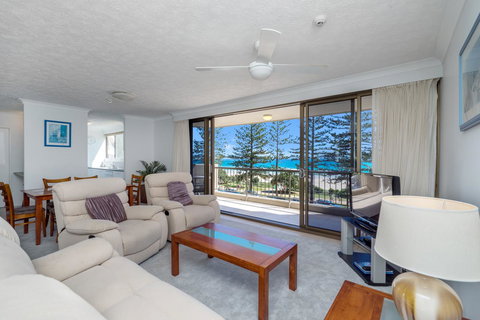 Columbia Beachfront Apartments On Rainbow Bay - Sydney Tourism 12