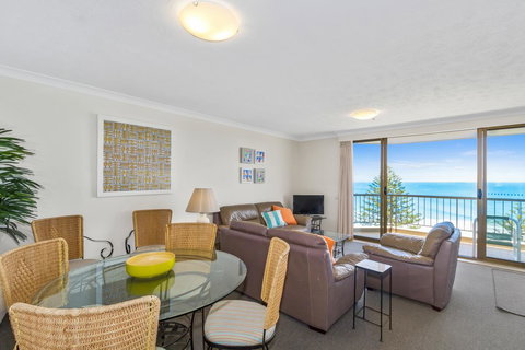 Columbia Beachfront Apartments On Rainbow Bay - Sydney Tourism 29