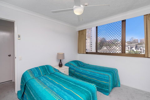 Columbia Beachfront Apartments On Rainbow Bay - Sydney Tourism 10