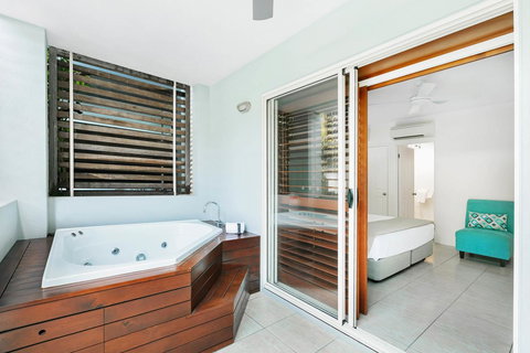 Mantra Aqueous On Port - Sydney Tourism 9