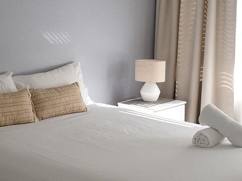 Oceania On Burleigh Beach - Sydney Tourism 8