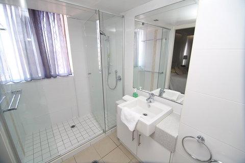 Oceania On Burleigh Beach - Sydney Tourism 15