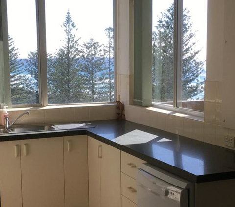 Oceania On Burleigh Beach - Sydney Tourism 33