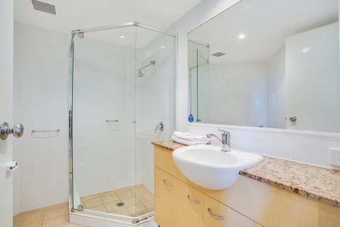 Kirra Beach Apartments - Sydney Tourism 14