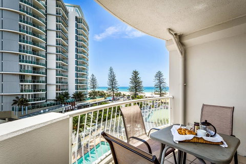 Kirra Beach Apartments - Sydney Tourism 29