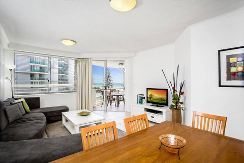 Kirra Beach Apartments - Sydney Tourism 31