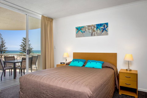 Kirra Beach Apartments - Sydney Tourism 25