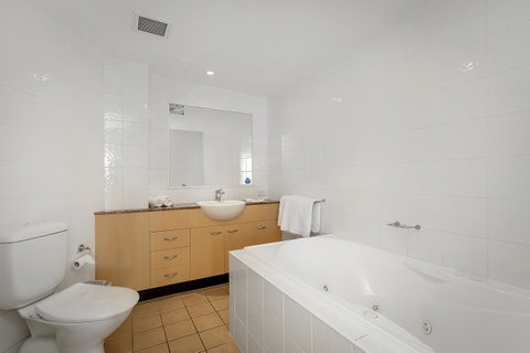 Kirra Beach Apartments - Sydney Tourism 30