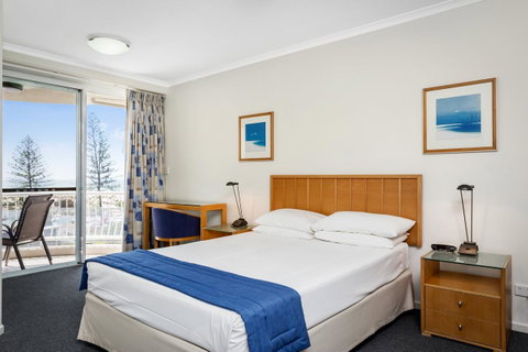 Kirra Beach Apartments - Sydney Tourism 27