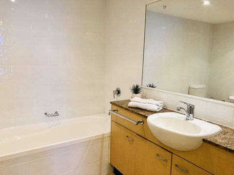Kirra Beach Apartments - Sydney Tourism 6