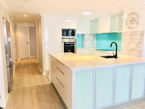 Kirra Beach Apartments - Sydney Tourism 1