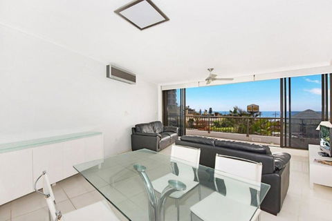 Surfers International Apartments - Sydney Tourism 24