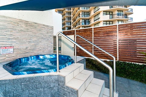 Surfers International Apartments - Sydney Tourism 39
