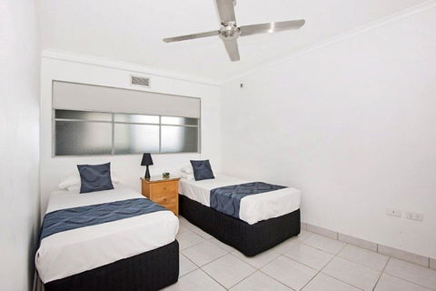Surfers International Apartments - Sydney Tourism 10