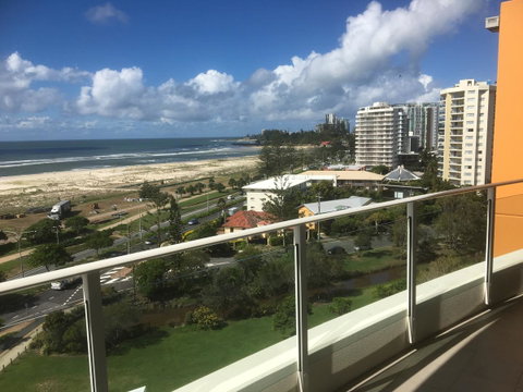 Kirra Surf Apartments - Sydney Tourism 33