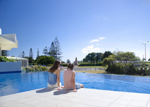 Kirra Surf Apartments - Sydney Tourism 21