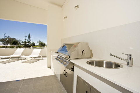 Kirra Surf Apartments - Sydney Tourism 35