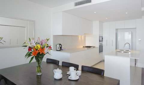 Kirra Surf Apartments - Sydney Tourism 3