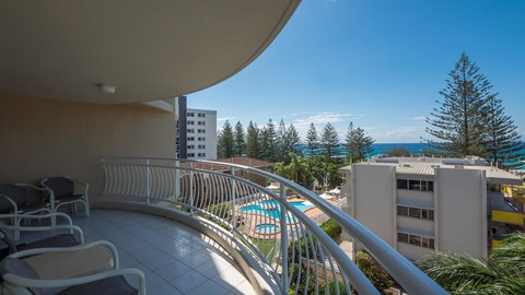 2nd Avenue Beachside Apartments - Sydney Tourism 3