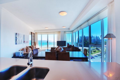 Reflection On The Sea - Sydney Tourism 6