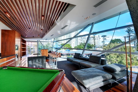 Reflection On The Sea - Sydney Tourism 21