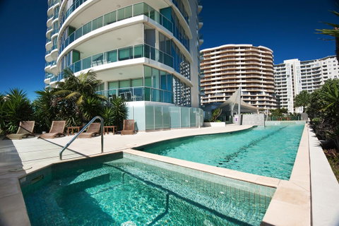 Reflection On The Sea - Sydney Tourism 0