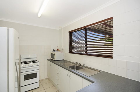 Townsville Holiday Apartments - Sydney Tourism 17
