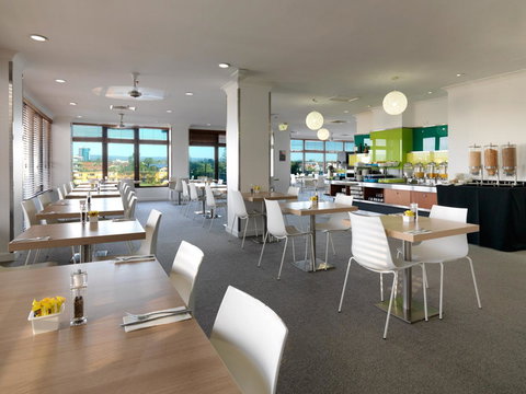 Vibe Hotel Gold Coast - Sydney Tourism 34