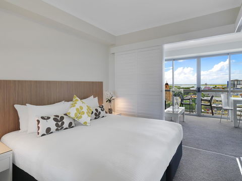 Oaks Mackay Rivermarque Hotel - Sydney Tourism 2