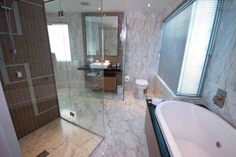 Oceans Mooloolaba - Sydney Tourism 32