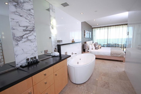 Oceans Mooloolaba - Sydney Tourism 10