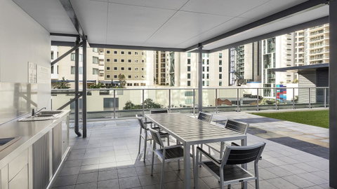 Oaks Brisbane Festival Suites - Sydney Tourism 13