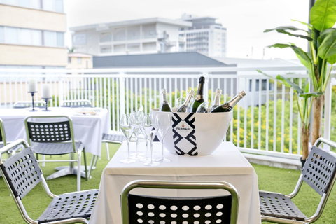 The Metropolitan Spring Hill - Sydney Tourism 32