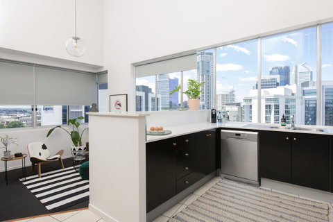 Ridge Apartment Hotel - Sydney Tourism 16
