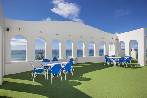 ULTIQA Burleigh Mediterranean Resort - Sydney Tourism 25