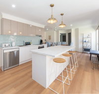 Waterfront Theme Park Getaway - Sydney Tourism