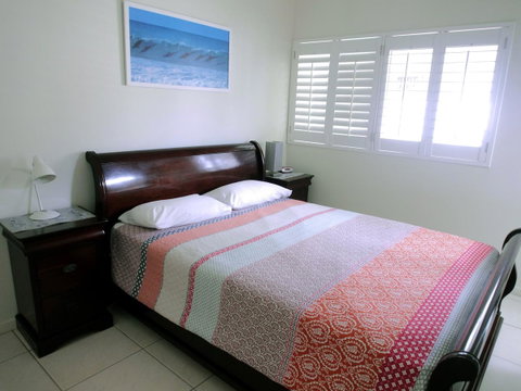 Cylinder Beach Mooloomba Unit 3 - Sydney Tourism 7