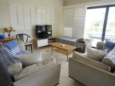 Cylinder Beach Mooloomba Unit 3 - Sydney Tourism 5