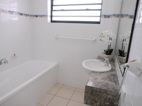Cylinder Beach Mooloomba Unit 3 - Sydney Tourism 10