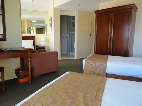 Madison Tower Mill Hotel - Sydney Tourism 19