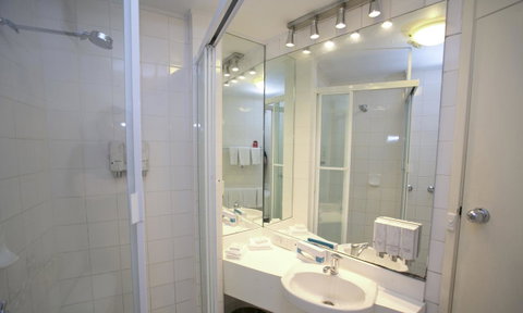 Madison Tower Mill Hotel - Sydney Tourism 10