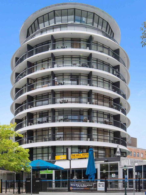 Madison Tower Mill Hotel - Sydney Tourism 0