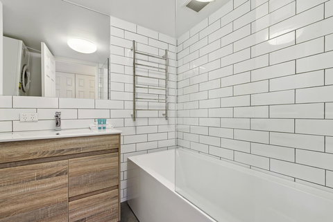 Dockside Apartments Mooloolaba - Sydney Tourism 3