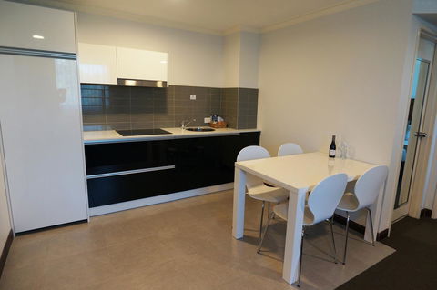 Hotel Diana - Sydney Tourism 43