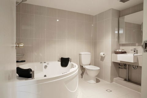 Hotel Diana - Sydney Tourism 30